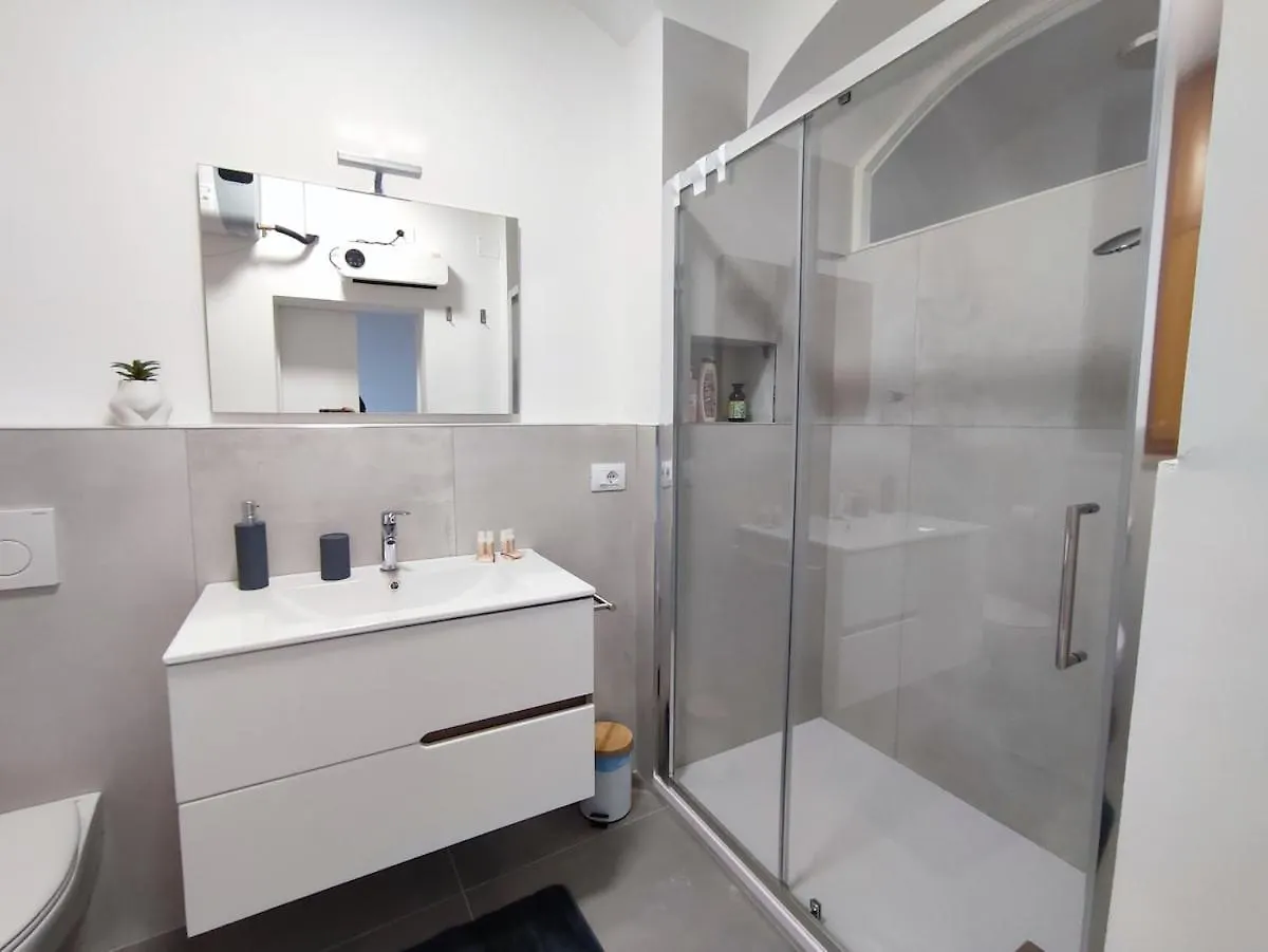Apartment Home Giulia Bari